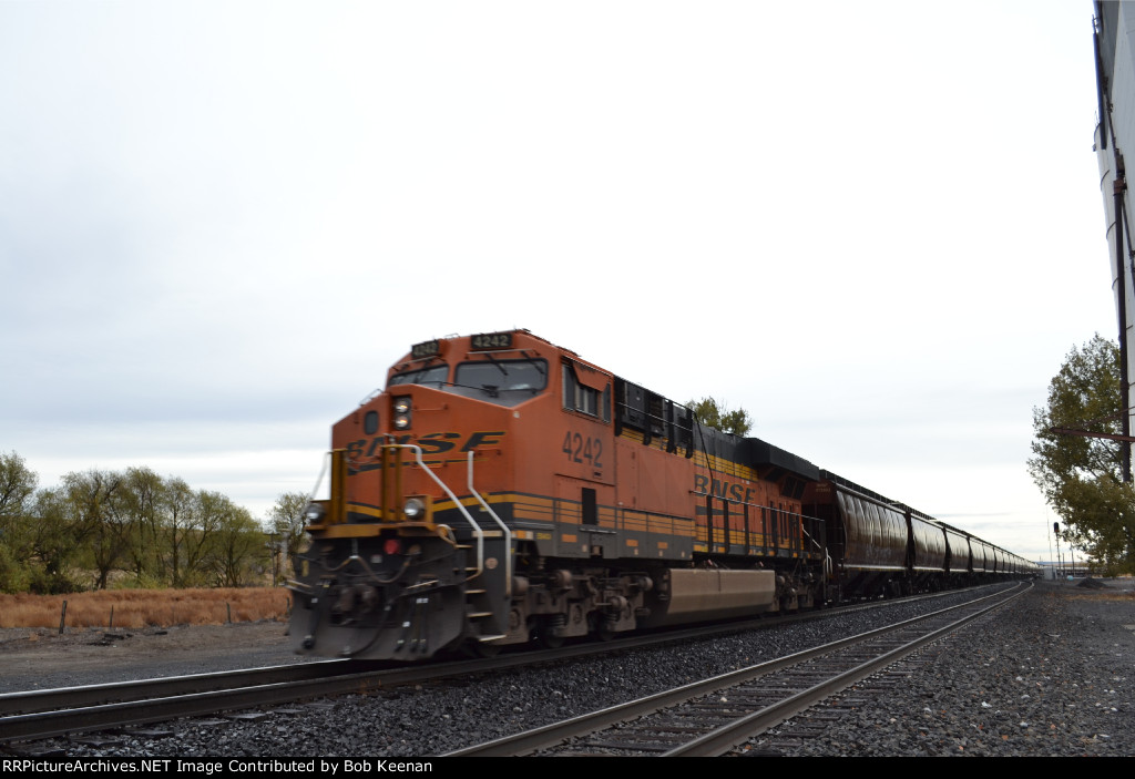 BNSF 4242